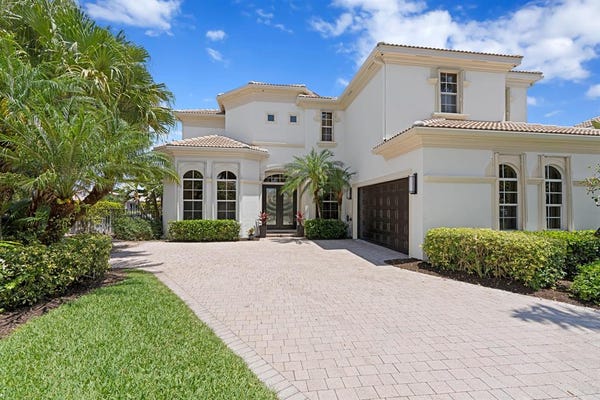 Property photo for 355 Vizcaya Drive, Palm Beach Gardens, FL