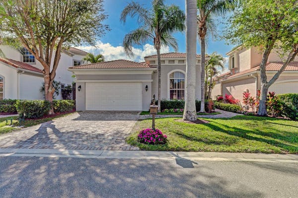 Property photo for 225 Andalusia Drive, Palm Beach Gardens, FL
