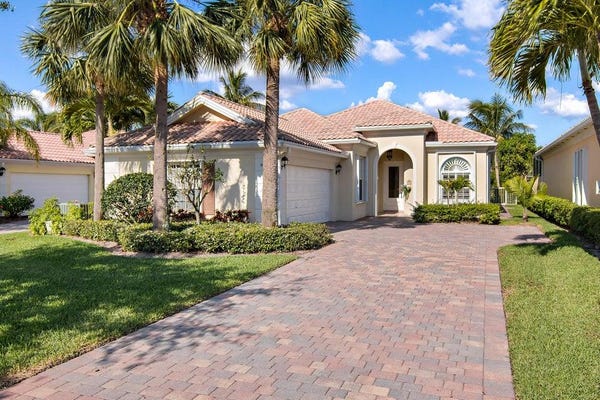 Property photo for 4919 Grassleaf Drive, Palm Beach Gardens, FL