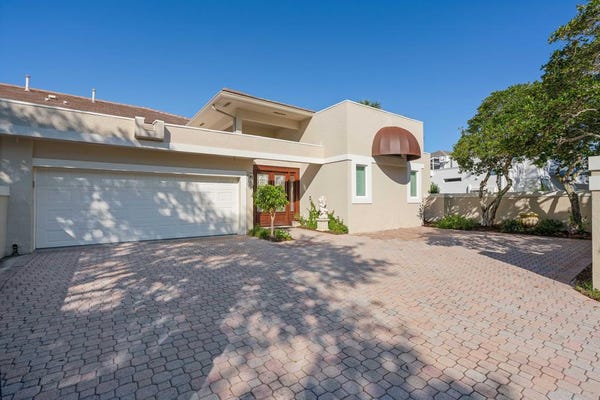 Property photo for 102 Waters Edge Drive, Jupiter, FL