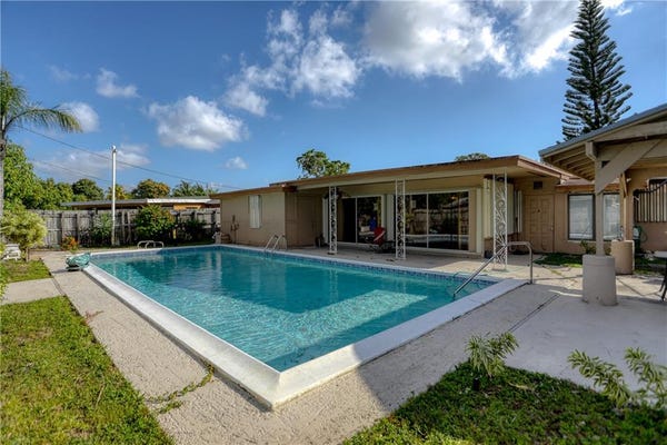 Property photo for 1613 NW 11th Ave, Fort Lauderdale, FL