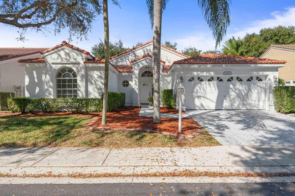Property photo for 1015 Siena Oaks Circle W, Palm Beach Gardens, FL