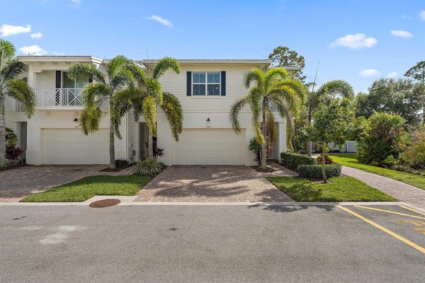 Property photo for 5150 Hamilton Court, Palm Beach Gardens, FL
