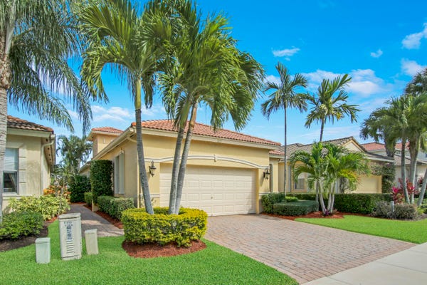 Property photo for 112 Isle Verde Way, Palm Beach Gardens, FL