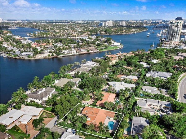 Property photo for 1400 E Lake Dr, Fort Lauderdale, FL
