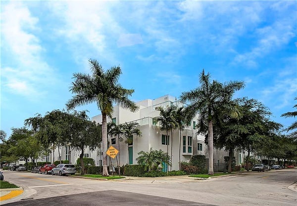 Property photo for 717 NE 4th Avenue, Fort Lauderdale, FL