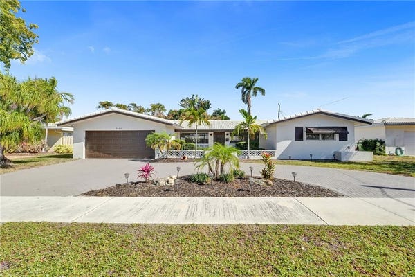 Property photo for 5940 NE 21st Cir, Fort Lauderdale, FL