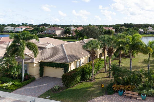 Property photo for 100 Via Condado Way, Palm Beach Gardens, FL