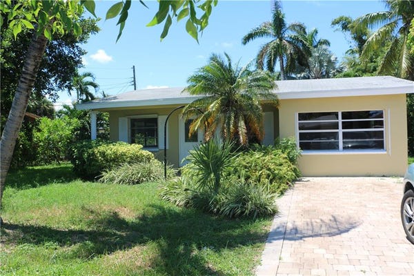 Property photo for 441 NW 17th Place Ext, Fort Lauderdale, FL