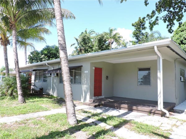Property photo for 1721 NE 15th Ave, Fort Lauderdale, FL